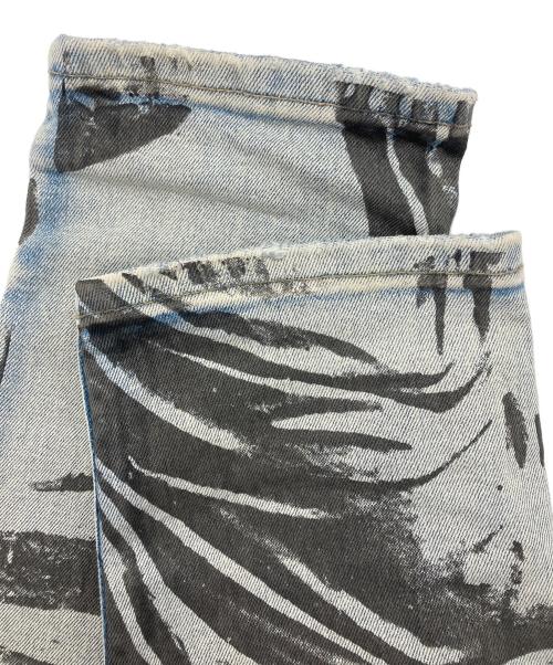 Ksubi（スビ）Ksubi (スビ) Chitch Lovesik エンジェルプリント デニムパンツ ブルー サイズ:30の古着・服飾アイテム