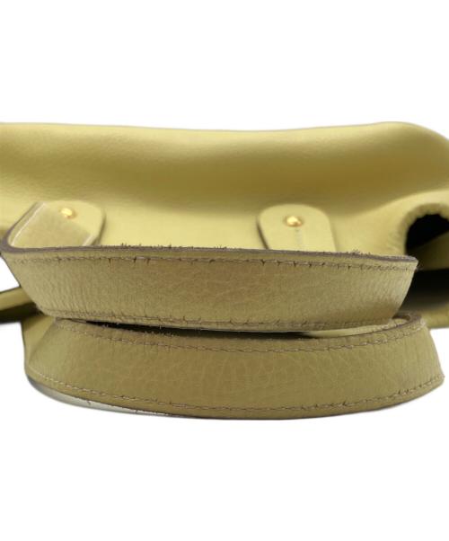 Salvatore Ferragamo（サルヴァトーレ フェラガモ）Salvatore Ferragamo (サルヴァトーレ フェラガモ) レザーハンドバッグ イエローの古着・服飾アイテム