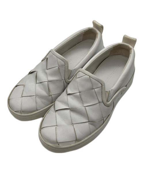 BOTTEGA VENETA（ボッテガベネタ）BOTTEGA VENETA (ボッテガベネタ) イントレチャート スリッポン ホワイト サイズ:35.5の古着・服飾アイテム