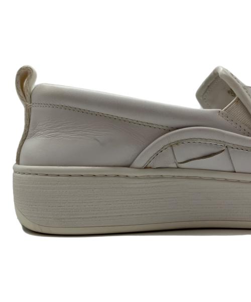BOTTEGA VENETA（ボッテガベネタ）BOTTEGA VENETA (ボッテガベネタ) イントレチャート スリッポン ホワイト サイズ:35.5の古着・服飾アイテム