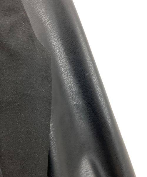 NBA（エヌビーエー）NBA (エヌビーエー) Right-on (ライトオン) NBAチームロゴスタジャン ブラック×イエロー サイズ:Mの古着・服飾アイテム