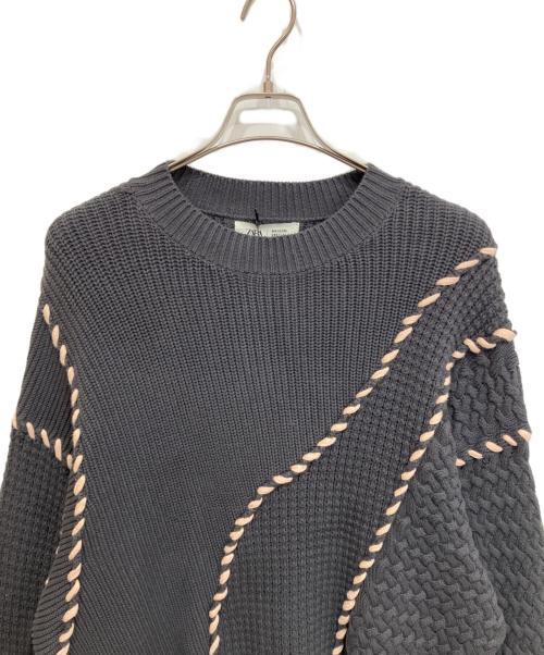 ZARA（ザラ）ZARA (ザラ) MAISON SPECIAL (メゾンスペシャル) 別注ステッチセーター グレー×ピンク サイズ:Sの古着・服飾アイテム