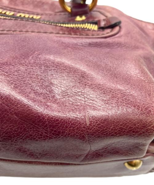 MIU MIU（ミュウミュウ）MIU MIU (ミュウミュウ) レザー スタッズ 2WAYショルダーバッグ パープルの古着・服飾アイテム