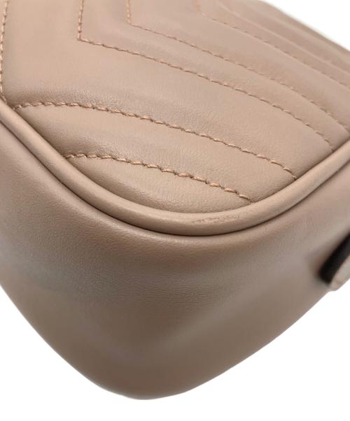 GUCCI（グッチ）GUCCI (グッチ) GGマーモント スモール カメラバッグ ベージュの古着・服飾アイテム