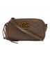 GUCCI（グッチ）の古着「GGマーモント スモール カメラバッグ」｜ベージュ
