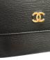 中古・古着 CHANEL (シャネル) ココマーク金具 2つ折り財布 ブラック：22000円
