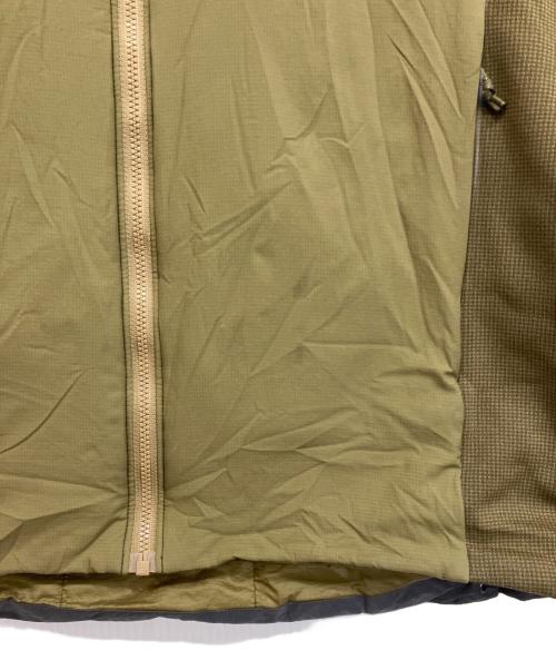 ARC'TERYX（アークテリクス）ARC'TERYX (アークテリクス) ATOM LT HOODY カーキ サイズ:XSの古着・服飾アイテム