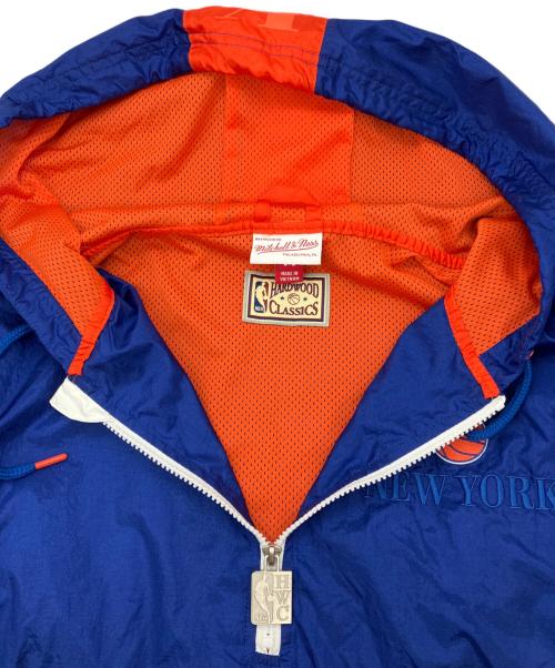 MITCHELL & NESS（ミッチェルアンドネス）MITCHELL & NESS (ミッチェルアンドネス) NEW TORK KNICS アノラックパーカー レッド×オレンジ サイズ:Mの古着・服飾アイテム