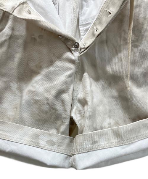 maison kitsune（メゾンキツネ）maison kitsune (メゾンキツネ) 花柄プリント デニムショーツ ベージュ×ホワイト サイズ:30の古着・服飾アイテム