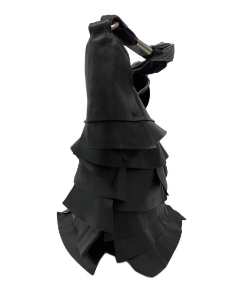 Yves Saint Laurent（イヴサンローラン）Yves Saint Laurent (イヴサンローラン) サントロペ ティアードフリル ショルダーバッグ ブラックの古着・服飾アイテム