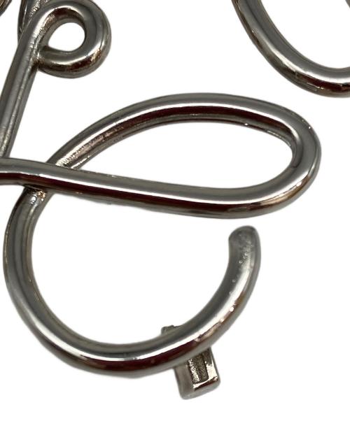 LOEWE（ロエベ）LOEWE (ロエベ) アナグラム ブローチの古着・服飾アイテム