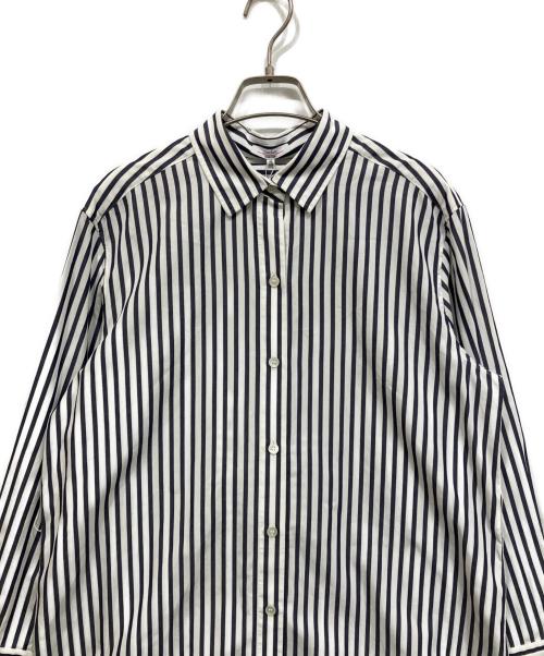 canclini（カンクリーニ）canclini (カンクリーニ) 23区 (ニジュウサンク) ストライプシャツ ホワイト×ネイビー サイズ:40の古着・服飾アイテム