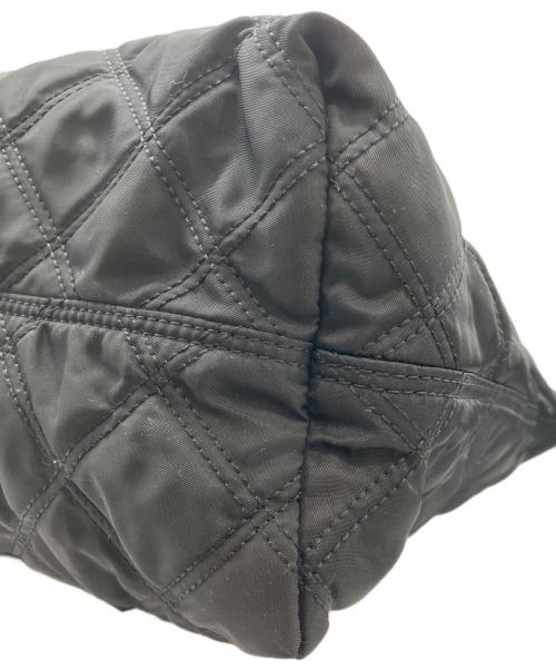 MARC JACOBS（マークジェイコブス）MARC JACOBS (マークジェイコブス) NYLON KNOT TOTE キルティングトートバッグ ブラックの古着・服飾アイテム