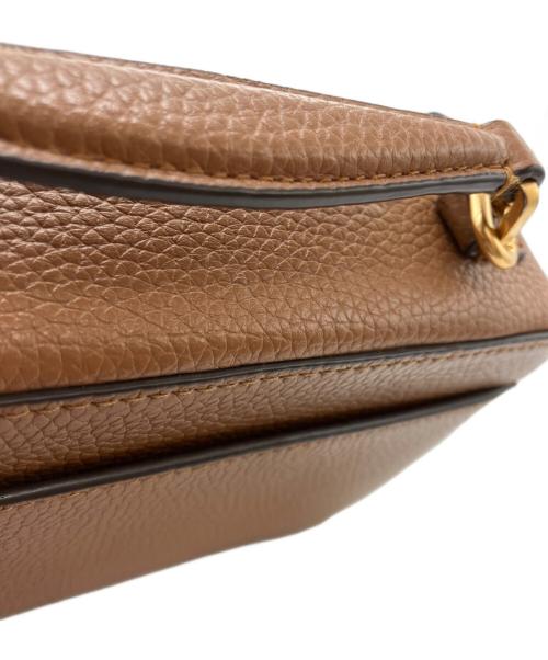 TORY BURCH（トリーバーチ）TORY BURCH (トリーバーチ) britten small top handle case チェーンショルダーバッグ ベージュの古着・服飾アイテム