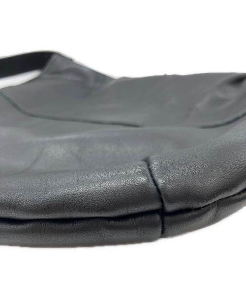 kurashi&trips publishing（クラシアンドトリップス パブリッシング）kurashi&trips publishing (クラシアンドトリップス パブリッシング) 撥水レザーの2WAYトートバッグ ブラックの古着・服飾アイテム