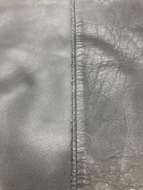 kurashi&trips publishing（クラシアンドトリップス パブリッシング）kurashi&trips publishing (クラシアンドトリップス パブリッシング) 撥水レザーの2WAYトートバッグ ブラックの古着・服飾アイテム