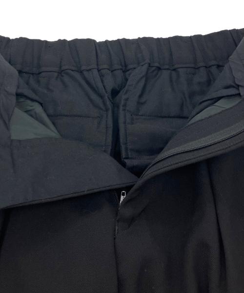 MARKAWARE（マーカウェア）MARKAWARE (マーカウェア) FRONT PLEATS PEGTOP ORGANIC WOOL SURVIVAL CLOTH ブラック サイズ:1の古着・服飾アイテム