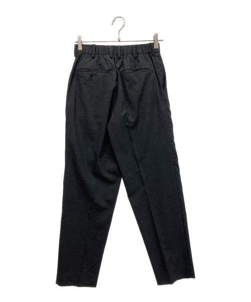 MARKAWARE（マーカウェア）MARKAWARE (マーカウェア) FRONT PLEATS PEGTOP ORGANIC WOOL TROPICAL グレー サイズ:1の古着・服飾アイテム
