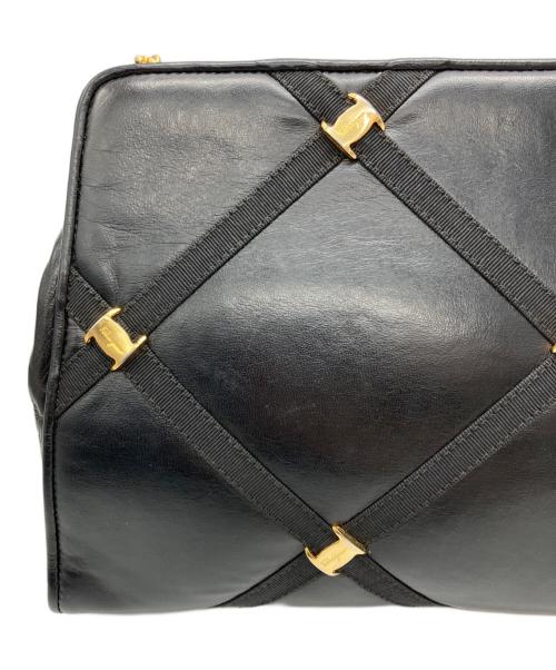 Salvatore Ferragamo（サルヴァトーレ フェラガモ）Salvatore Ferragamo (サルヴァトーレ フェラガモ) ヴァラ チェーン ショルダーバッグ ブラックの古着・服飾アイテム