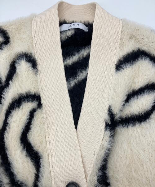 Adam et Rope（アダム エ ロペ）Adam et Rope (アダム エ ロペ) フェザーヤーンニットカーディガン ベージュ×ブラック サイズ:Fの古着・服飾アイテム