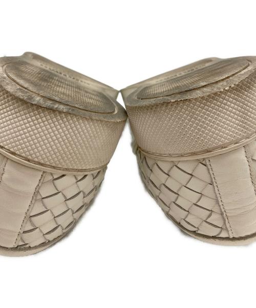 BOTTEGA VENETA（ボッテガベネタ）BOTTEGA VENETA (ボッテガベネタ) イントレチャートレザースニーカー ホワイト サイズ:43の古着・服飾アイテム