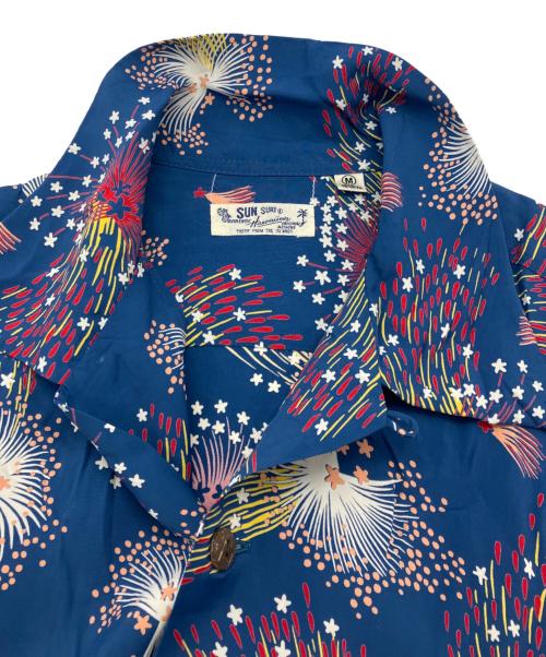 Sun Surf（サンサーフ）Sun Surf (サンサーフ) JOURNAL STANDARD (ジャーナルスタンダード) 別注花火アロハシャツ ブルー サイズ:Mの古着・服飾アイテム