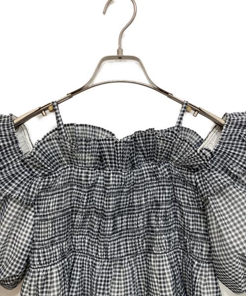 Snidel（スナイデル）Snidel (スナイデル) Sustainaギャザーオフショルブラウス ホワイト×ブラック サイズ:Ｆの古着・服飾アイテム