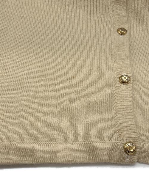 CHANEL（シャネル）CHANEL (シャネル) シャネルボタン カシミヤカーディガン ベージュ サイズ:不明の古着・服飾アイテム