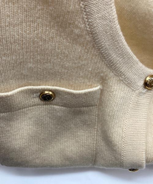 CHANEL（シャネル）CHANEL (シャネル) シャネルボタン カシミヤカーディガン ベージュ サイズ:不明の古着・服飾アイテム