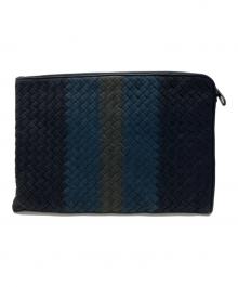 BOTTEGA VENETA（ボッテガベネタ）の古着「イントレチャートクラッチバッグ」｜ブラック×ネイビー