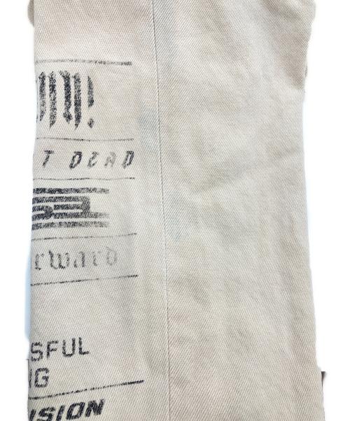 DIESEL（ディーゼル）DIESEL (ディーゼル) 刺繍プリントD-STRUKT デニムパンツ ベージュ サイズ:31の古着・服飾アイテム