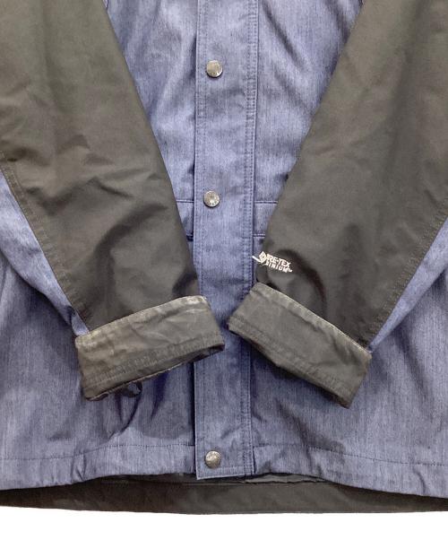 THE NORTH FACE（ザ ノース フェイス）THE NORTH FACE (ザ ノース フェイス) MOUNTAIN LIGHT DENIM JACKET ブラック×インディゴ サイズ:Mの古着・服飾アイテム