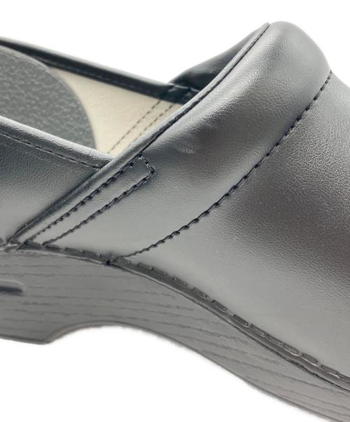 dansko（ダンスコ）Dansko (ダンスコ) プロフェッショナル スリッポン ブラック サイズ:41の古着・服飾アイテム