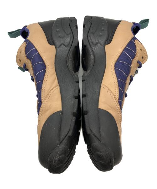 NIKE ACG（ナイキエーシージー）NIKE ACG (ナイキエーシージー) AIR MADA VACHETTAローカットスニーカー ネイビー×ベージュ サイズ:29の古着・服飾アイテム