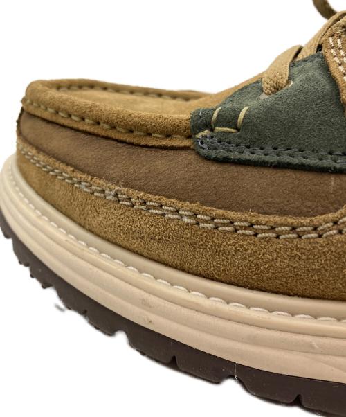 CLARKS（クラークス）CLARKS (クラークス) KITH Ronnie Fieg (キスロニーフィグ) 8thストリート サンダーランド スエードシューズ ブラウン×グリーン サイズ:26.5の古着・服飾アイテム