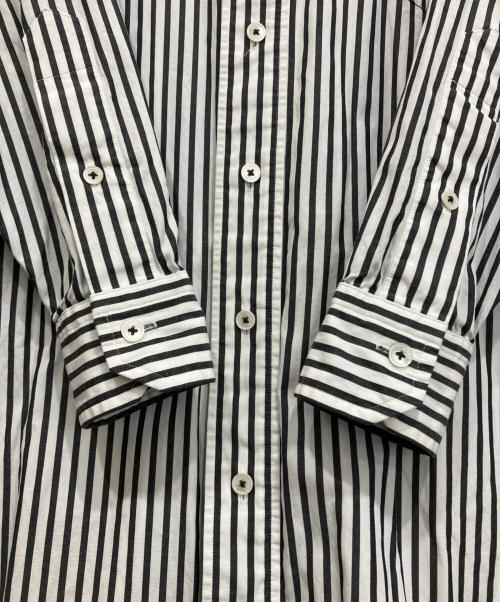 ticca（ティッカ）ticca (ティッカ) シャツワンピース ホワイト×ブラック サイズ:freeの古着・服飾アイテム