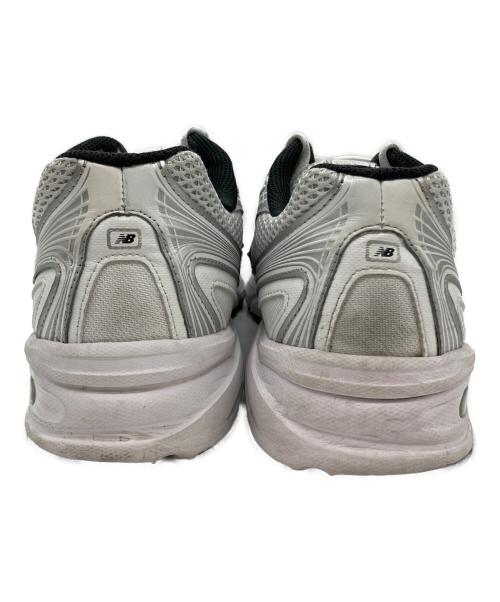 NEW BALANCE（ニューバランス）NEW BALANCE (ニューバランス) ローカットスニーカー ホワイト×シルバー サイズ:28の古着・服飾アイテム