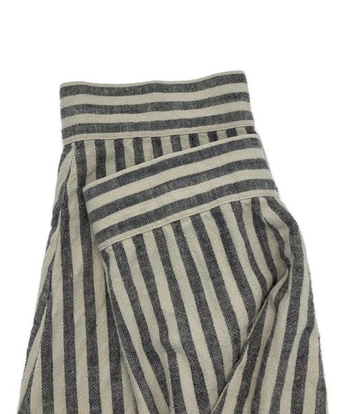 HUIS（ハウス）huis (ハウス) シャツ グレー サイズ:freeの古着・服飾アイテム