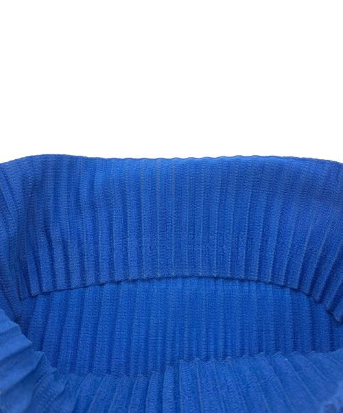 HOMME PLISSE ISSEY MIYAKE（オム プリッセ イッセイ ミヤケ）HOMME PLISSE ISSEY MIYAKE (オム プリッセ イッセイ ミヤケ) タートルネック プリーツカットソー ブルー サイズ:2の古着・服飾アイテム