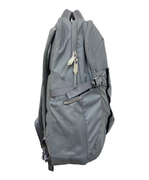 THE NORTH FACE（ザ ノース フェイス）THE NORTH FACE (ザ ノース フェイス) PIVOTERリュック グレーの古着・服飾アイテム
