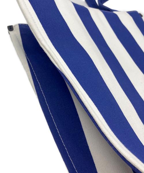 INOUI EDITIONS（イヌイエディションズ）INOUI EDITIONS (イヌイエディションズ) BALDO STRIPES コットントートバッグ ホワイト×ブルーの古着・服飾アイテム