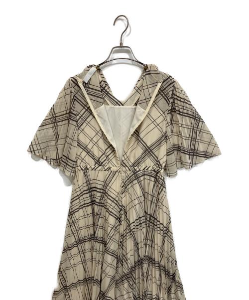 CELFORD（セルフォード）CELFORD (セルフォード) バリエーションプリーツワンピース ベージュ サイズ:38の古着・服飾アイテム