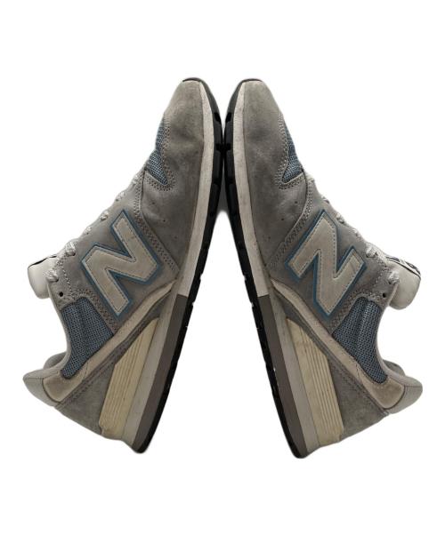 NEW BALANCE（ニューバランス）NEW BALANCE (ニューバランス) スニーカー グレー×ブルー サイズ:26.5の古着・服飾アイテム