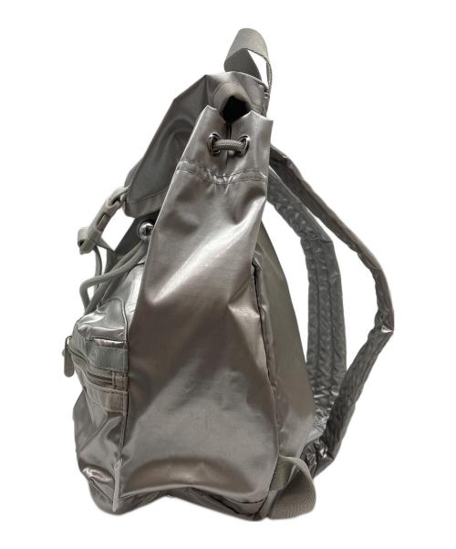 LeSportsac（レスポートサック）LeSportsac (レスポートサック) Snidel (スナイデル) SMALL VOYAGER MH コラボリュック シルバーの古着・服飾アイテム