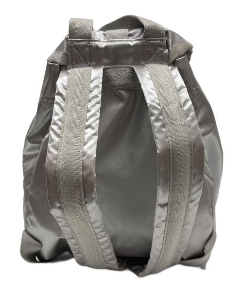 LeSportsac（レスポートサック）LeSportsac (レスポートサック) Snidel (スナイデル) SMALL VOYAGER MH コラボリュック シルバーの古着・服飾アイテム