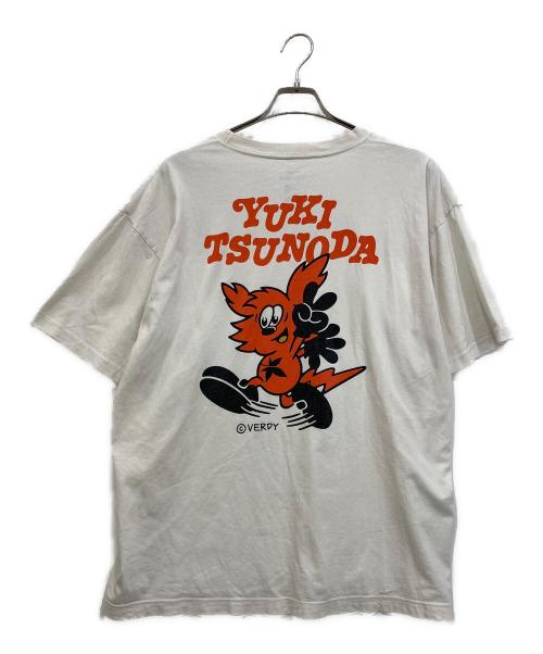 YUKI TSUNODA（ユキ ツノダ）yuki tsunoda (ユキ ツノダ) VERDY YUKI TSUNODA Tシャツ ホワイト サイズ:XLの古着・服飾アイテム