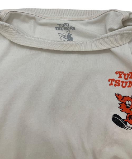 YUKI TSUNODA（ユキ ツノダ）yuki tsunoda (ユキ ツノダ) VERDY YUKI TSUNODA Tシャツ ホワイト サイズ:XLの古着・服飾アイテム