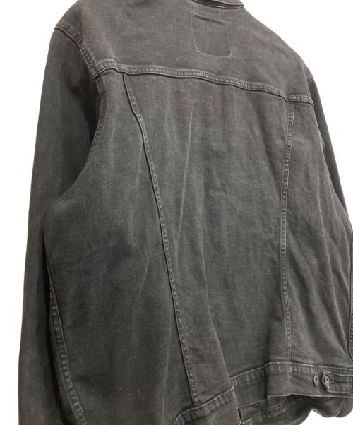 LEVI'S（リーバイス）LEVI'S (リーバイス) トラッカー デニムジャケット ブラック サイズ:2XLTの古着・服飾アイテム