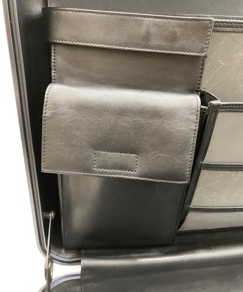 ZERO HALLIBURTON（ゼロ ハリバートン）ZERO HALLIBURTON (ゼロ ハリバートン) ステルス2 カーボンファイバー アタッシュケース ブラックの古着・服飾アイテム