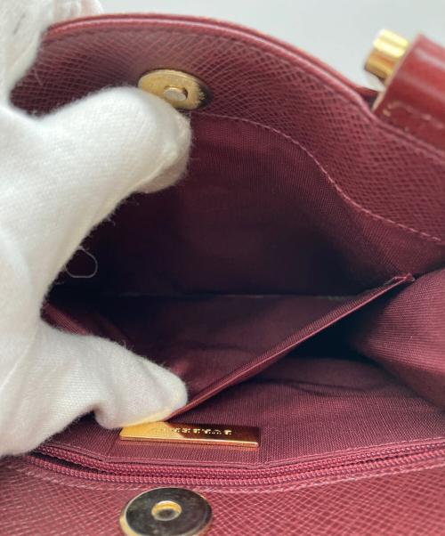 BURBERRY（バーバリー）BURBERRY (バーバリー) ノバチェックショルダーバッグ ベージュ×レッドの古着・服飾アイテム